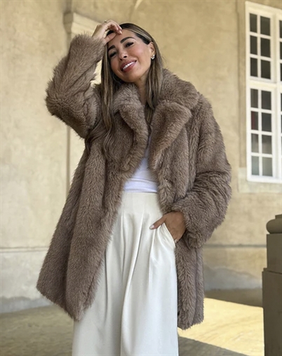 Depeche - Celine DE Long Fur Jakke - Sand